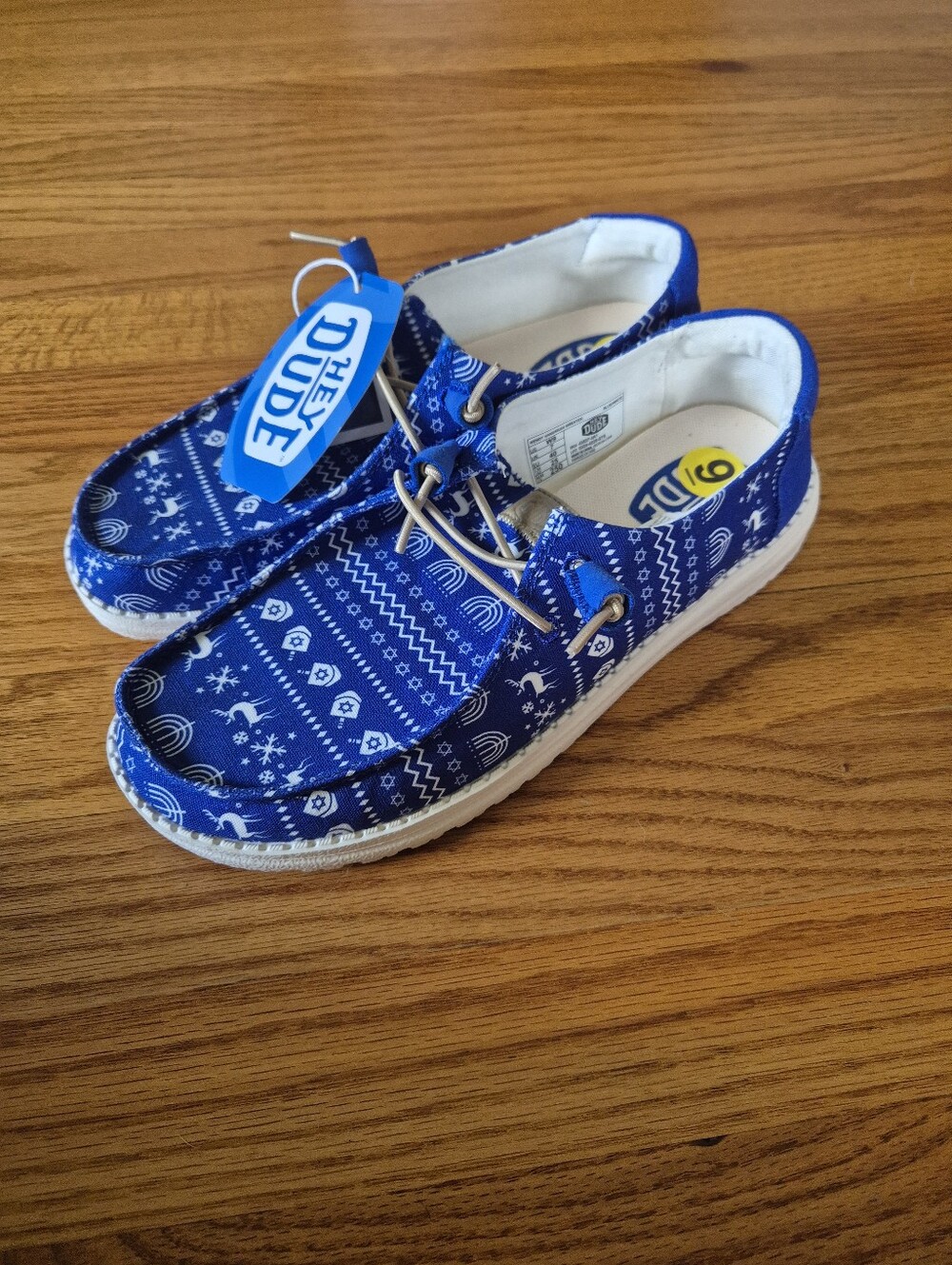 Hey Dude Women's Blue Patterned Slip-On Sneakers, size 9 NWOB